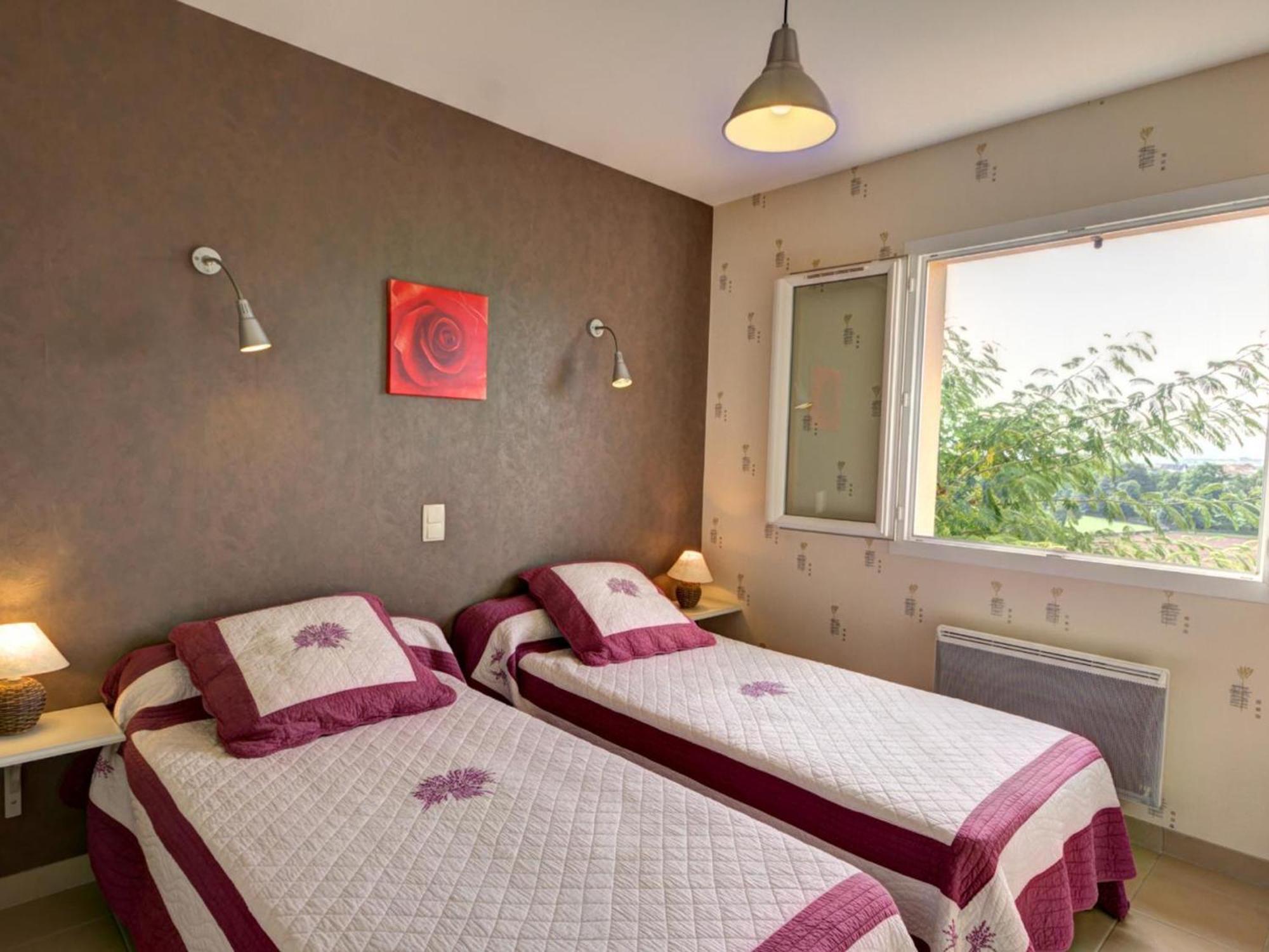 Gite Cosy Avec Poele, Terrasse Et Jardin Prive A Saint-Forgeux-Lespinasse - Fr-1-496-37 Bagian luar foto
