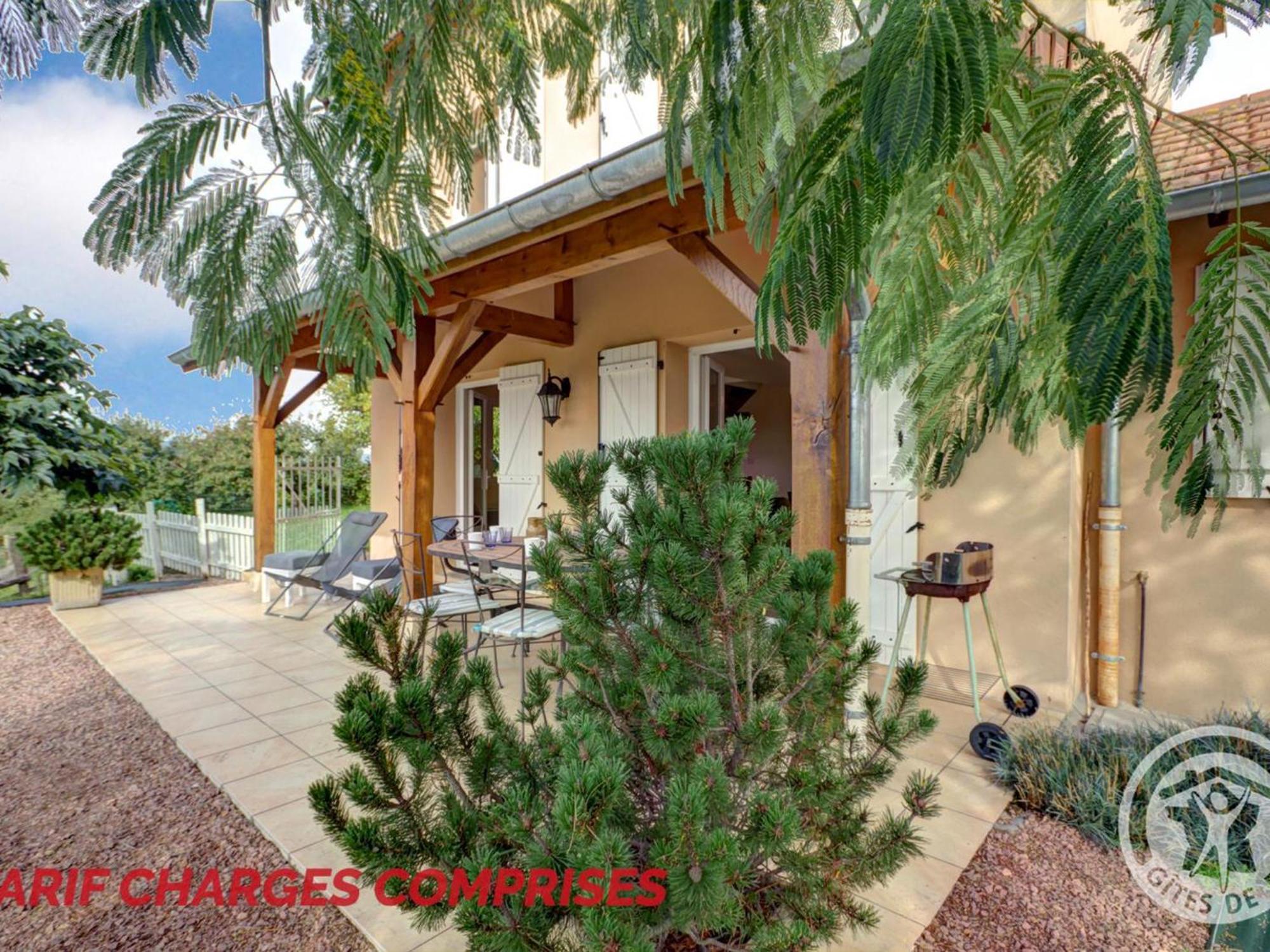 Gite Cosy Avec Poele, Terrasse Et Jardin Prive A Saint-Forgeux-Lespinasse - Fr-1-496-37 Bagian luar foto